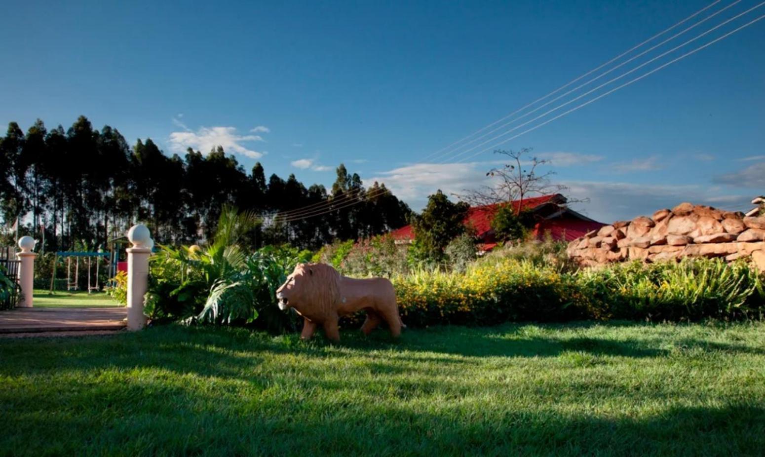 Gatimene Gardens Hotel Meru Extérieur photo